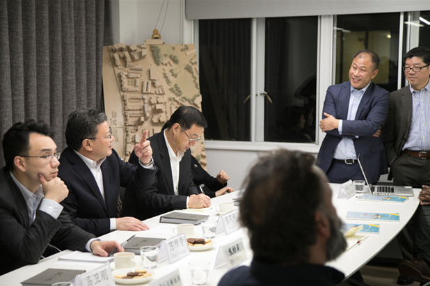 青島市長孟凡利對德才集團英國DC-HD設(shè)計院走訪調(diào)研(圖2)