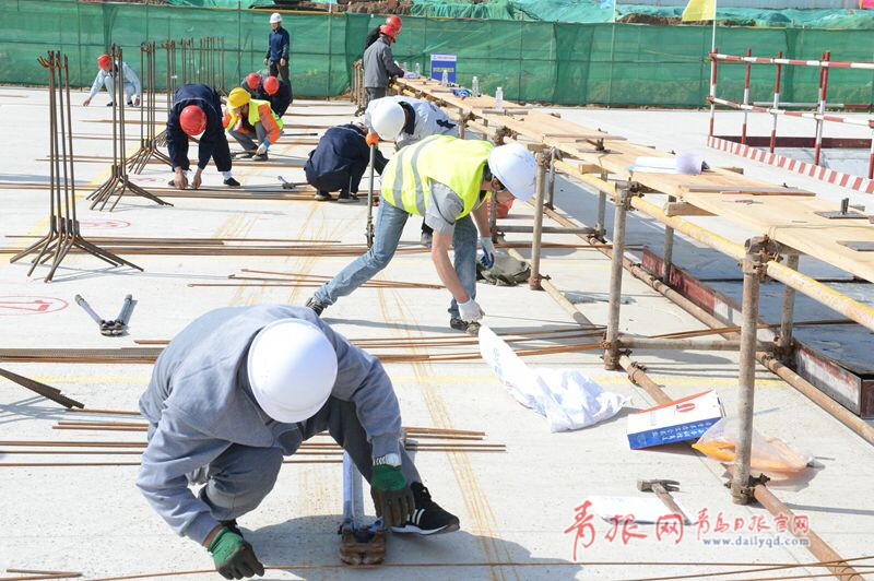 比速度拼質(zhì)量！青島農(nóng)民工建筑技能大比拼(圖3)
