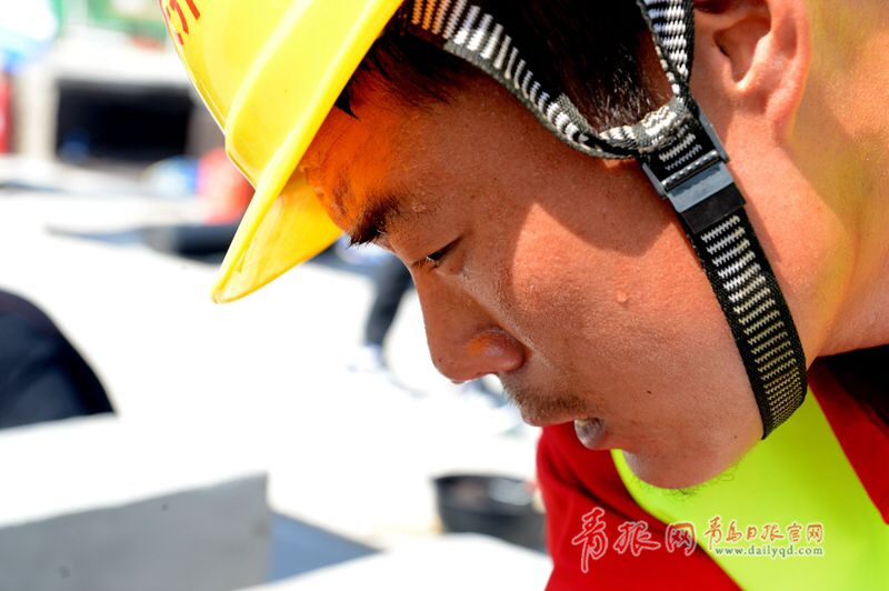 比速度拼質(zhì)量！青島農(nóng)民工建筑技能大比拼(圖6)