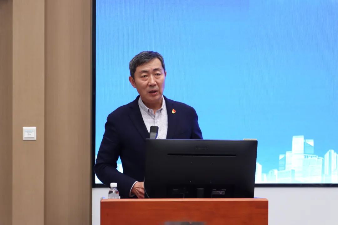 嶗山區(qū)建筑業(yè)協(xié)會換屆大會圓滿完成，中建聯(lián)合當選為會長單位(圖2)