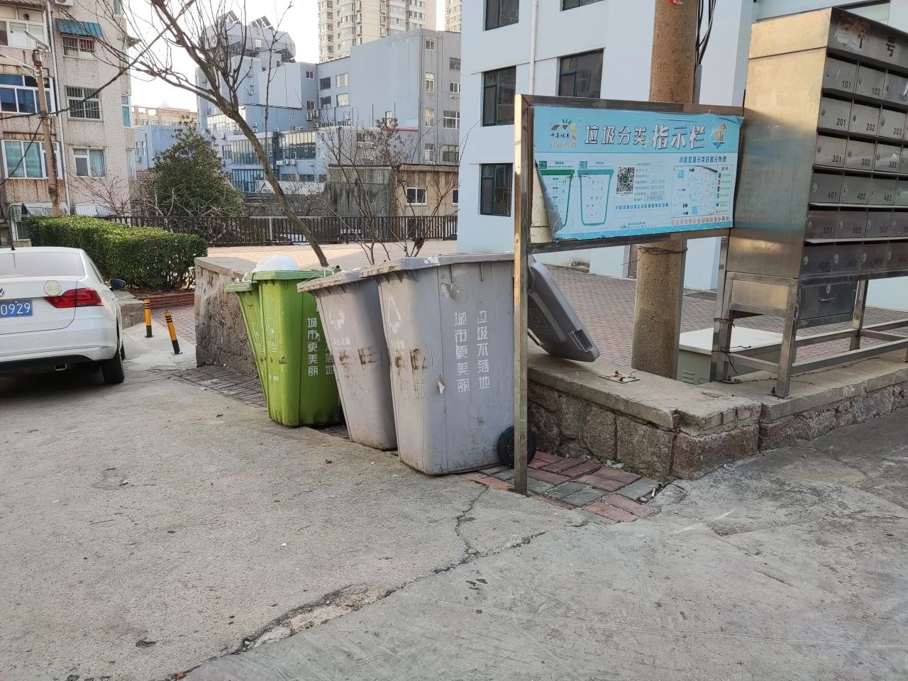 青島市城市更新和城市建設總指揮部對中建聯(lián)合市南區(qū)金湖路海洋特色街區(qū)項目開展觀摩(圖11)
